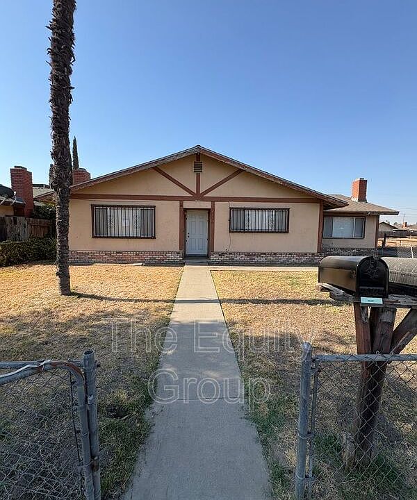1st image of 2113 W Inyo Ave