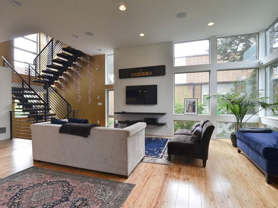 1st image of 761 Boylston Ave E #4