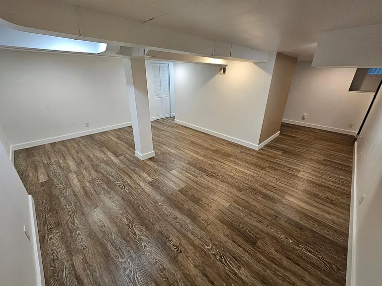 8815 Ravenna Ave NE — Photo 10
