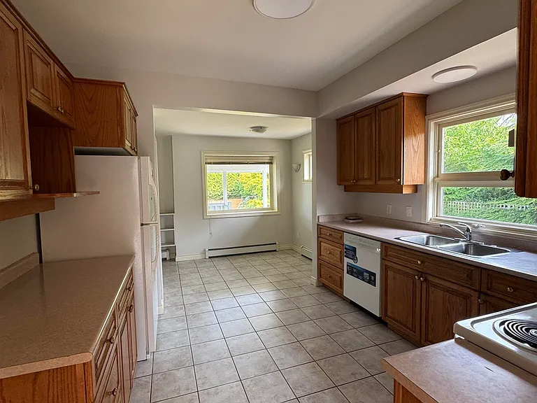 1700 Western Pkwy — Photo 3