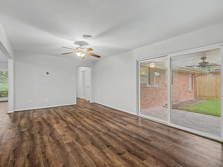 2123 Ridgecrest Dr — Photo 8