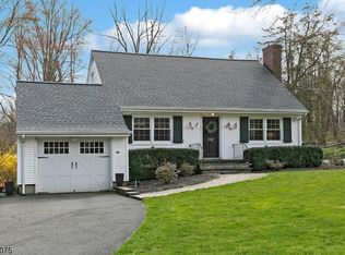 53 E Craig St, Basking Ridge, NJ 07920