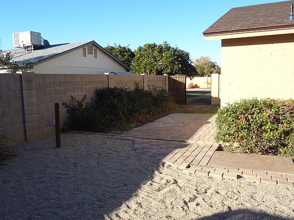 rear & sideyard
