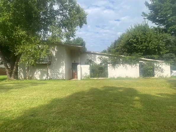 3087 N Cleveland Rd, Lexington, KY 40516