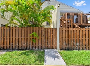645 Executive Center Dr APT 101, West Palm Beach, FL 33401