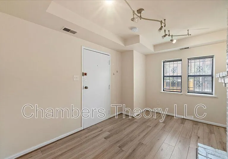 533 Florida Ave NW #2 — Photo 7