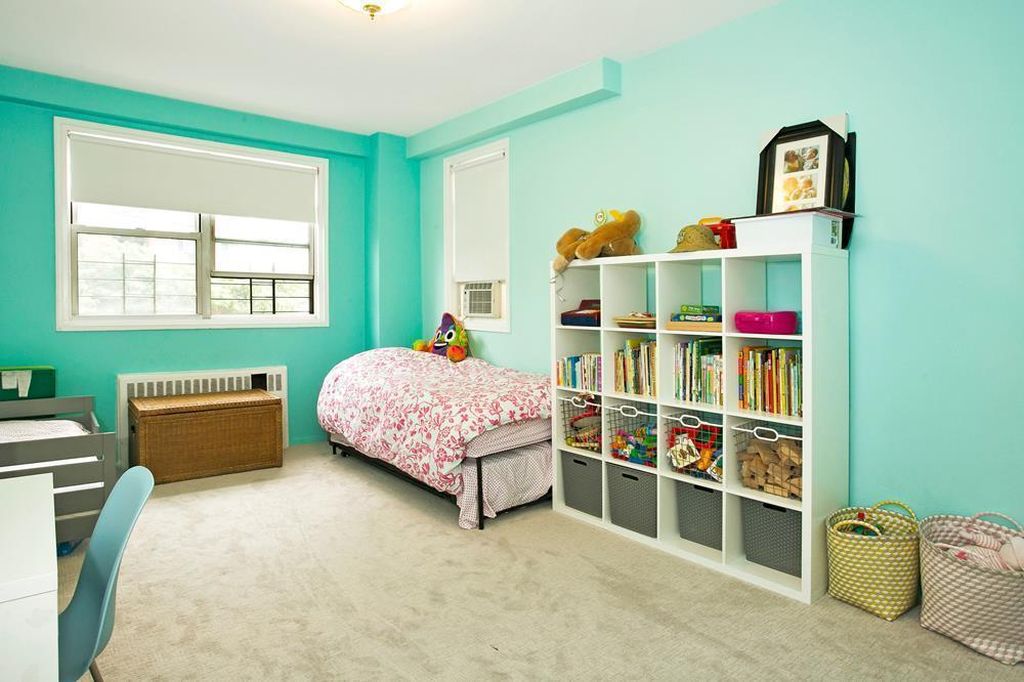 4 Bed 2 Bath Property, New York • 1,700 Sq Ft