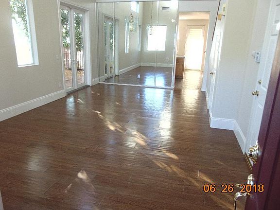 3rd image of 40005 Lafayette Dr