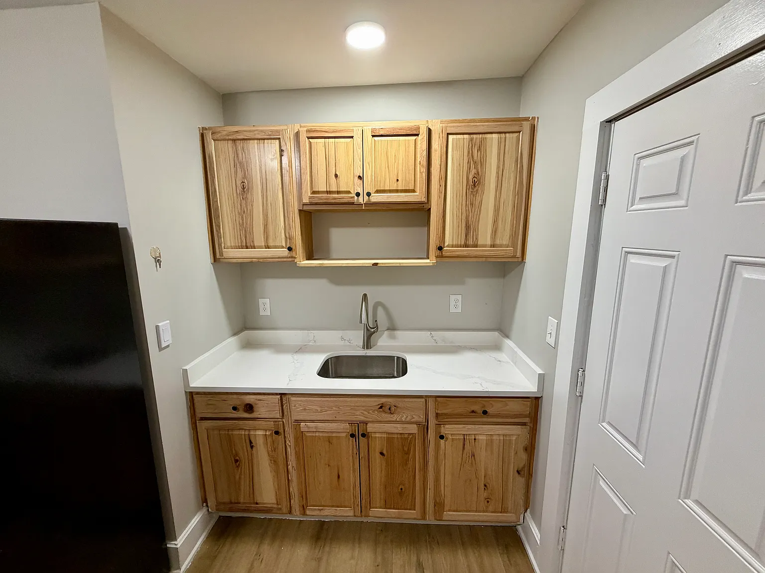 2 bed, 990 sqft, $2,300 — Photo 2
