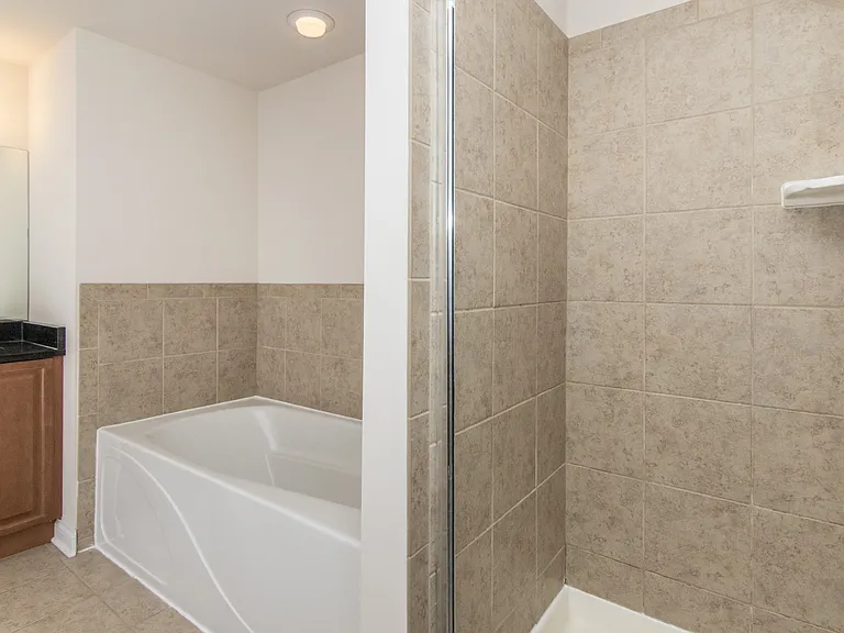 6493 N Northwest Hwy #311 — Photo 8