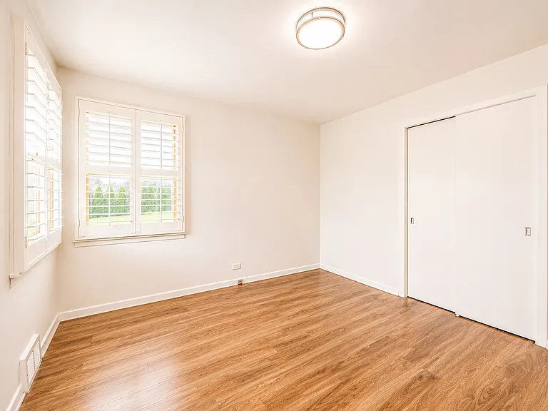 408 S Albert St — Photo 24