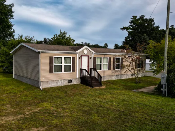 466 Telegraph Rd, Peru, NY 12972