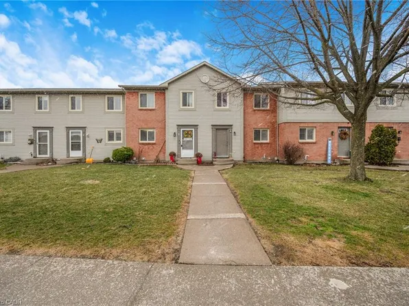 65 Dorchester Blvd #5, Saint Catharines, ON L2M 7T2