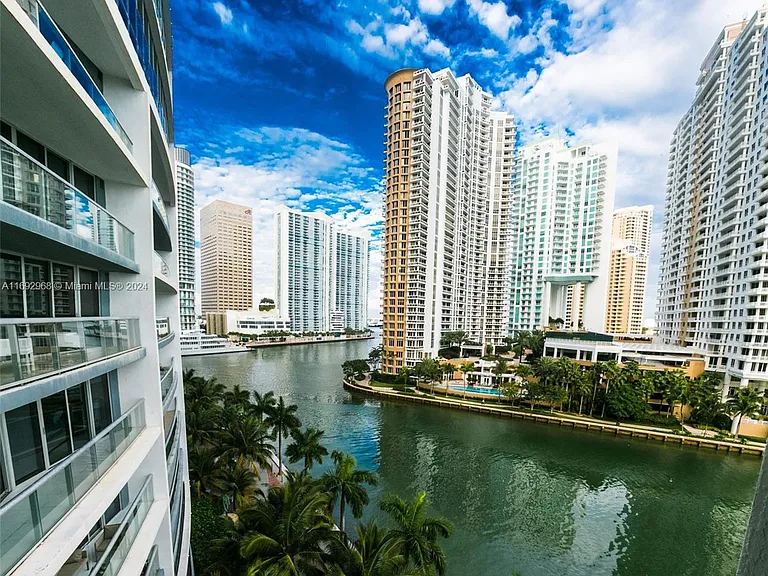 495 Brickell Ave #802 — Photo 23