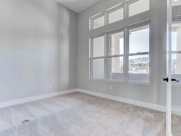4778 Outlook Peak St — Photo 2