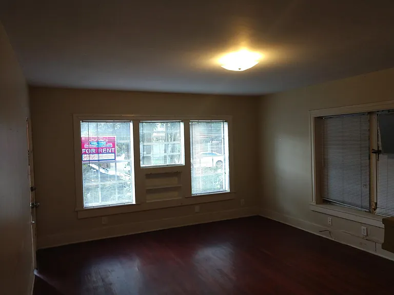 2427 Hazard St — Photo 4