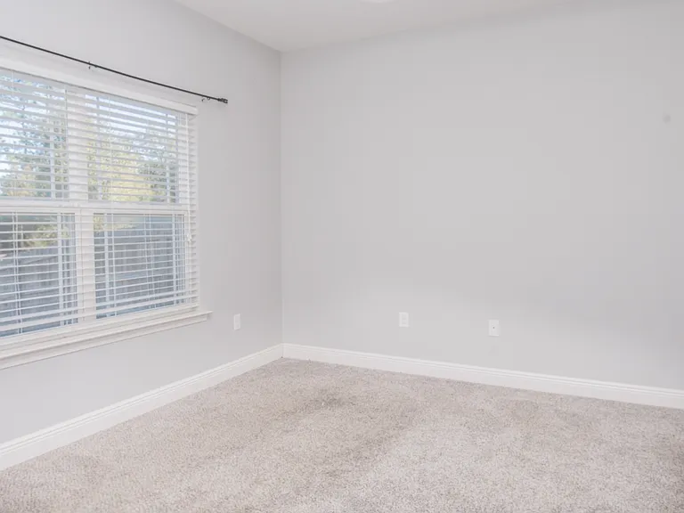 5567 Galaxy Dr — Photo 15