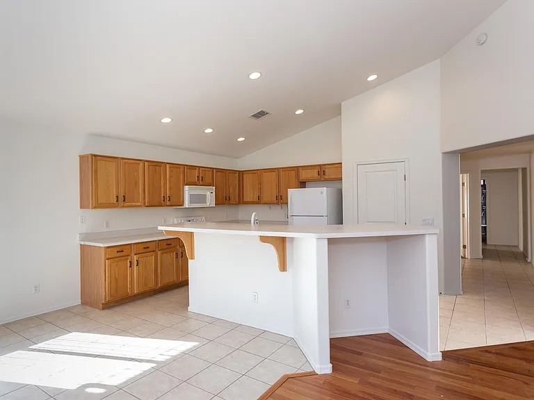 1654 Saint Andrews Way — Photo 10