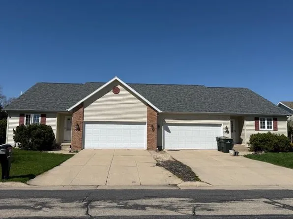 1066 School St, Sun Prairie, WI 53590