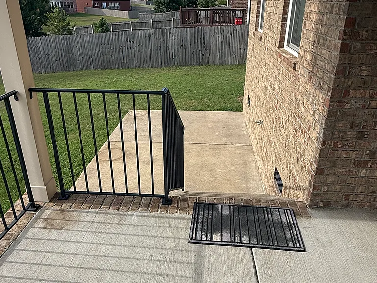 1629 Robindale Dr — Photo 23