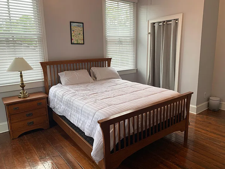 1818 Whitaker St — Photo 3
