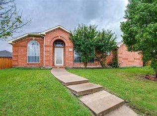 1131 Hidden Ridge Dr, Mesquite, TX 75181