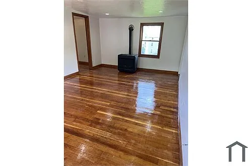 21 Clarke St Photo 1