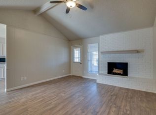 531 Lynnewood Ave, Burleson, TX 76028