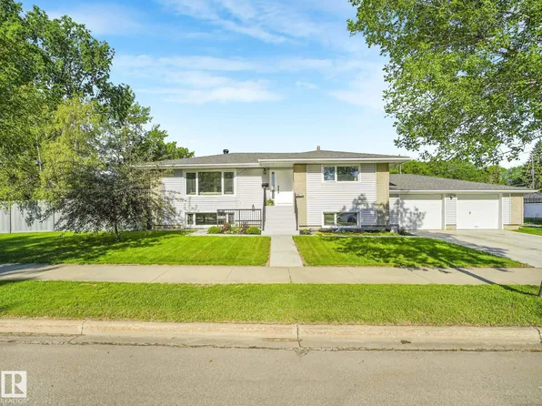 8604/8606 79th St NW, Edmonton, AB T6C 2R6