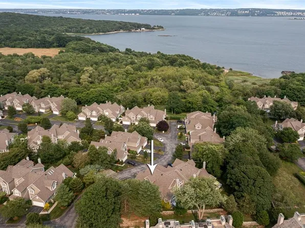 2 Seal Island Rd, Bristol, RI 02809