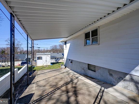 3rd image of 1217 Tugwell Dr