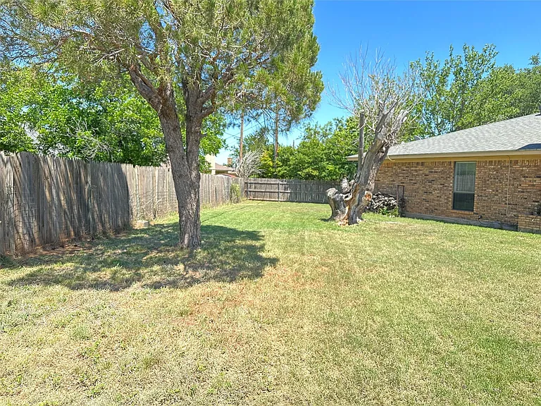 4742 Kevin Ct — Photo 29