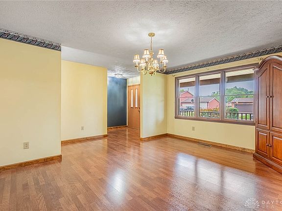 2nd image of 1225 Nouvelle Dr