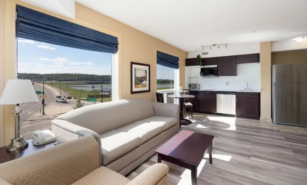 Franklin Suites — Photo 2