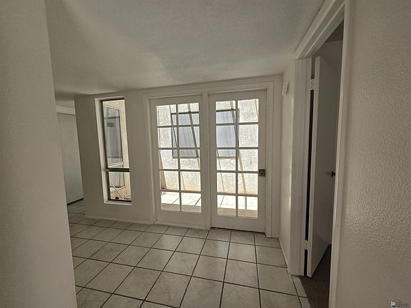 4th image of 1407 E Pebble Beach Dr