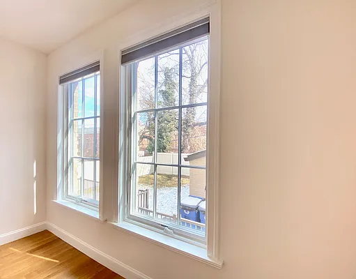 Rented by Mae Equities | media 37