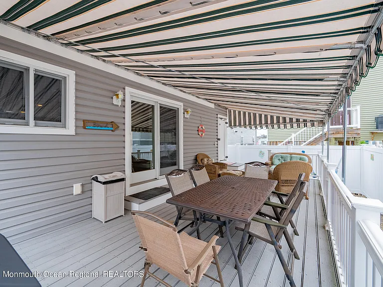 219 3rd Ave — Photo 26
