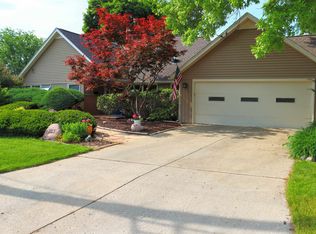 215 Fulton Ave, Rockford, IL 61103