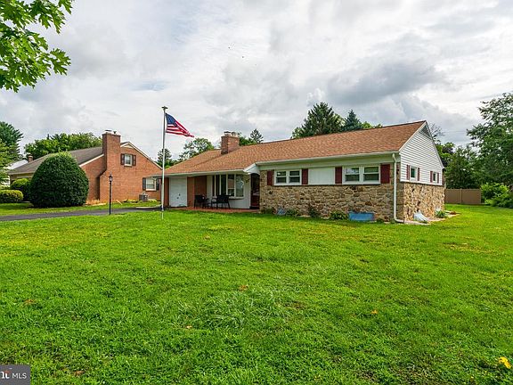 4th image of 1711 Billview Dr
