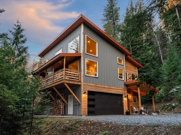 84 Mountain Ridge Dr, Sagle, ID 83860