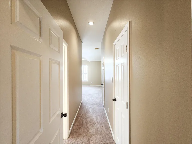 2637 W Dallas St — Photo 12