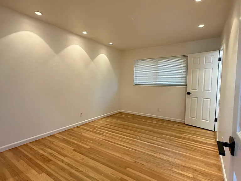 204 Carlester Dr — Photo 11