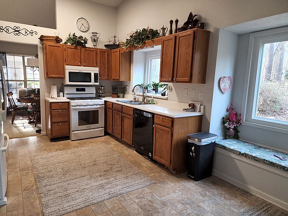 5th image of 2603 River Rock Ct