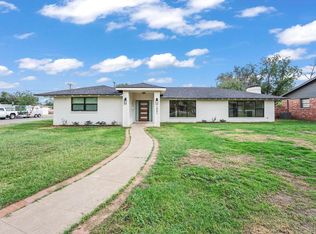 2001 Country Club Dr, Midland, TX 79701