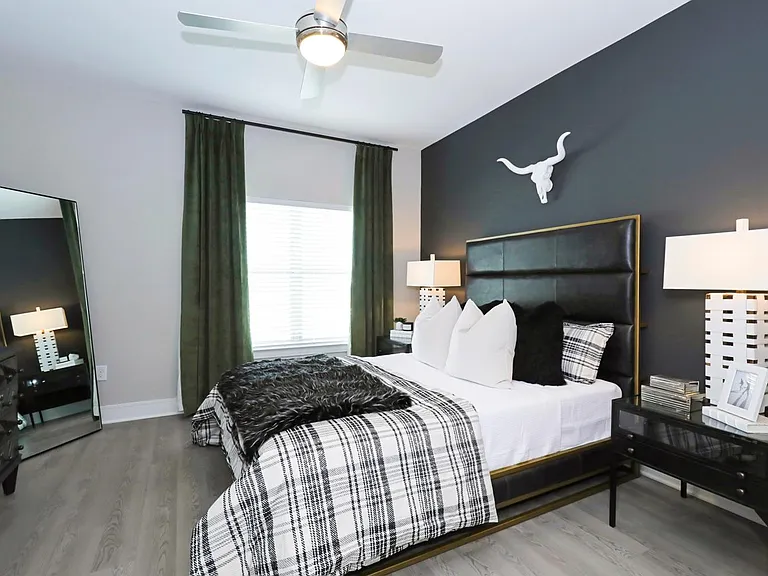 9123 Crescent Clover Dr — Photo 15