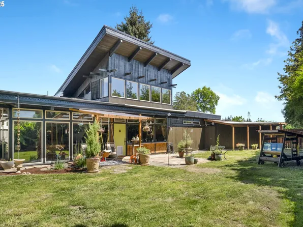 51771 SW Old Portland Rd, Scappoose, OR 97056