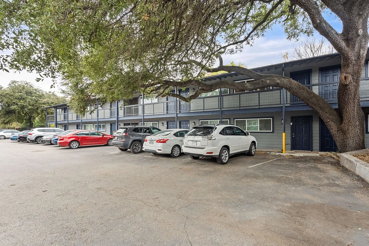 Building Photo - Harmon Square