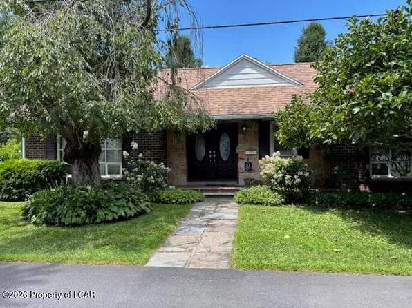 43 Tilbury Ave, Nanticoke, PA 18634