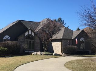2764 Hunters Blf, Bloomfield Hills, MI 48304