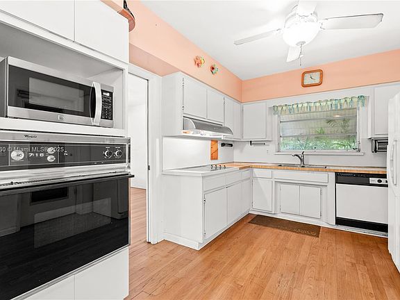 5th image of 12488 N Bayshore Dr